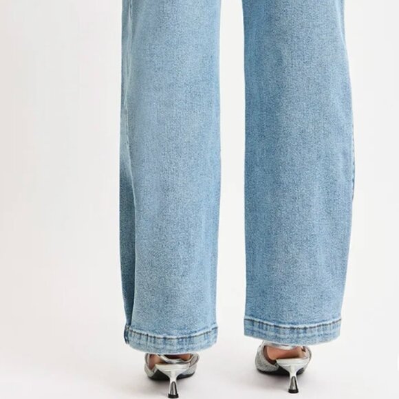 # RISEN BARREL JEANS - Picture 3 of 6